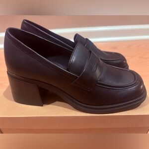 New in Box Steve Madden Baxter black leather loafers Size 9